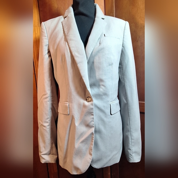 Banana Republic Jackets & Blazers - BANANA REPUBLIC Light Gray Stretch Blazer
